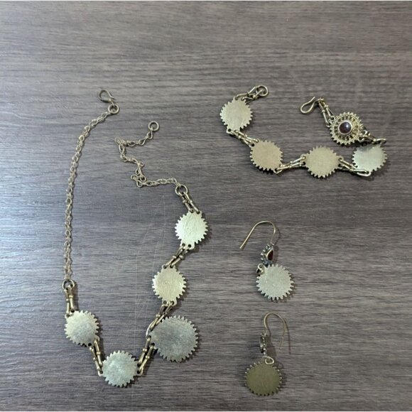 Vintage-Style Gold-Tone Necklace Bracelet & Earrings Set – Faux Garnet Cabochons - Picture 3 of 7